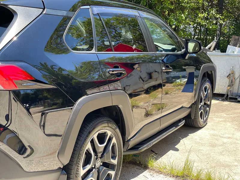 Black SUV paint