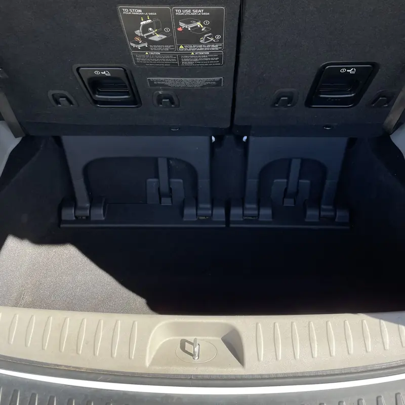 Boot of a 7-seater after vacuuming and cleaning