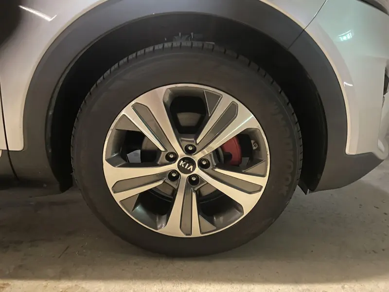 Clean alloy wheel
