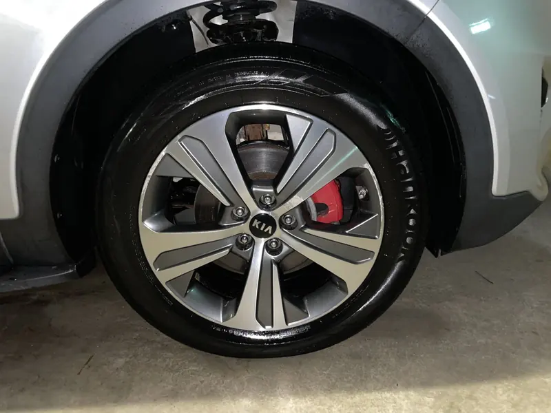 Clean alloy wheel and dressed tyre